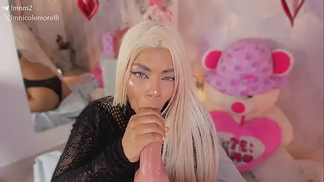 Pokazy przed kamerką – Nicolemorelli2