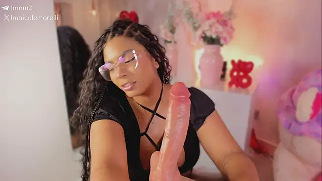 Nicolemorelli2 Adlı Modelin Web Kamerası Şovu