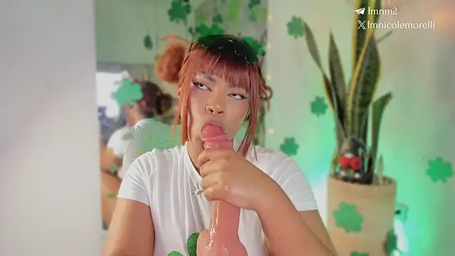 Nicolemorelli2 Webcam Show