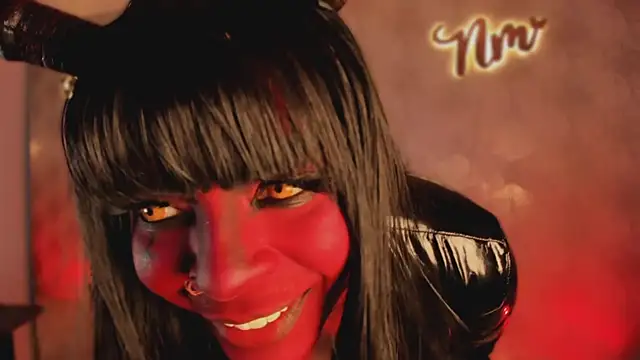 Pokazy przed kamerką – Nicolemorelli2