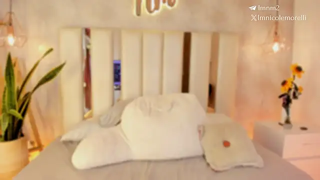 חדר צ'אט בשידור חי של Nicolemorelli2
