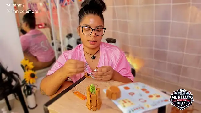 Nicolemorelli2 Adlı Modelin Web Kamerası Şovu