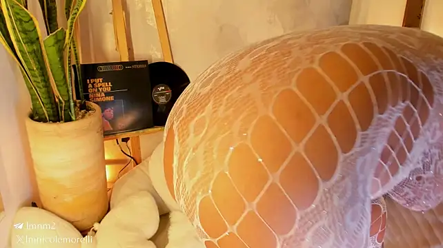 Nicolemorelli2's Webcam Show