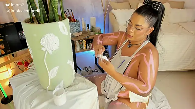 Nicolemorelli2's Webcam Show