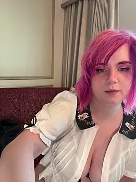 Angel-Lewd-Cake Show in webcam