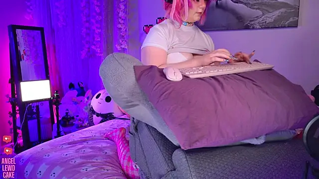 Angel-Lewd-Cake Pertunjukan Webcam