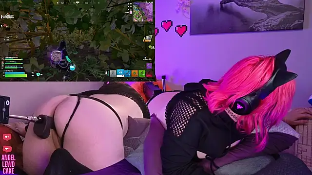 Angel-Lewd-Caken Webbikameraesitys