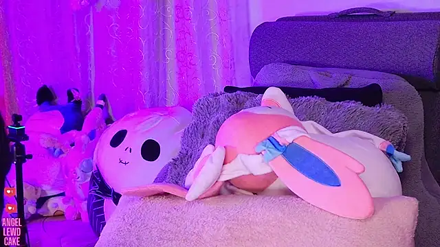 Angel-Lewd-Cake – webcam-show