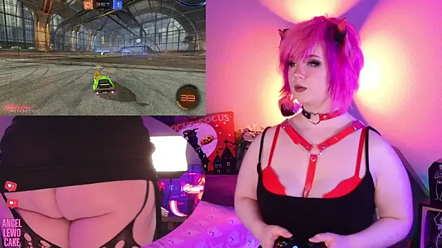 Angel-Lewd-Cake élő XXX-chatje