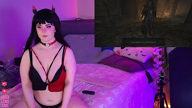 Angel-Lewd-Cake 在線直播表演