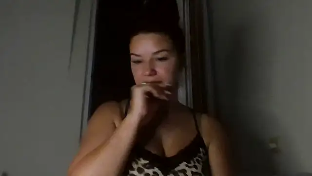 Linusya Webcam Show