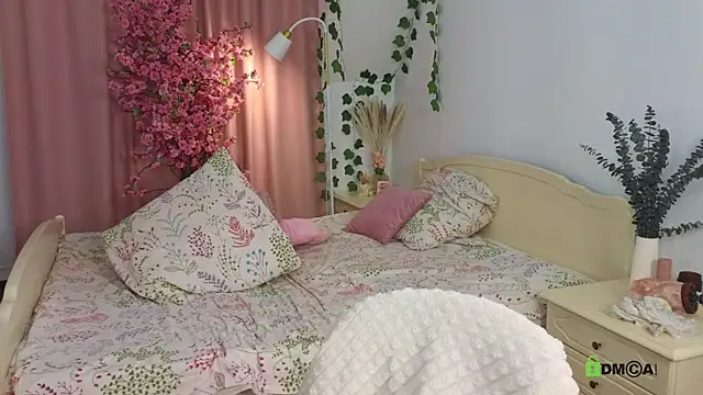 Charlotte_wow live XXX chat
