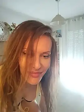 Show modela Luna_Kitanna na web-kameri