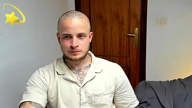Webkamerová show layneinchains