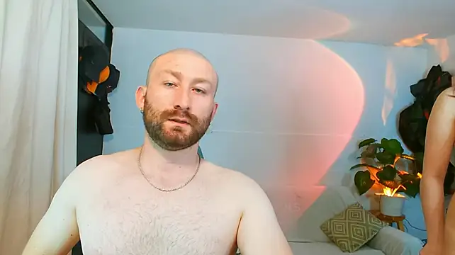 holly_and_honey69 Show Webcam