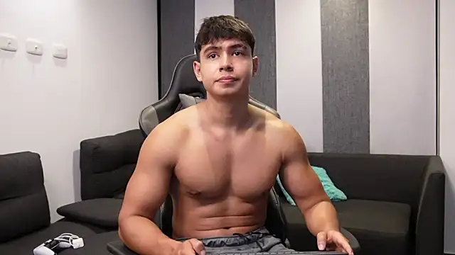 Bray_Kevin Live XXX-Chat