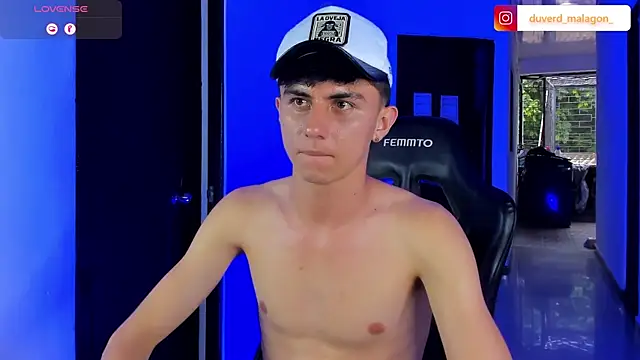 عرض كام Demian_cute18