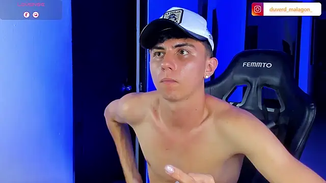 عرض كام Demian_cute18