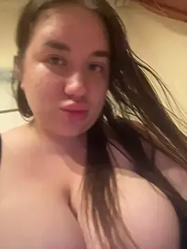 צ'אט XXX בשידור חי של GabiBoobs