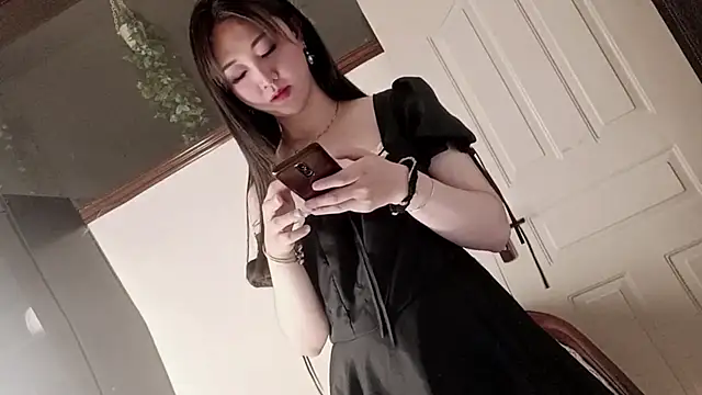 mimi-yangyang Show Webcam
