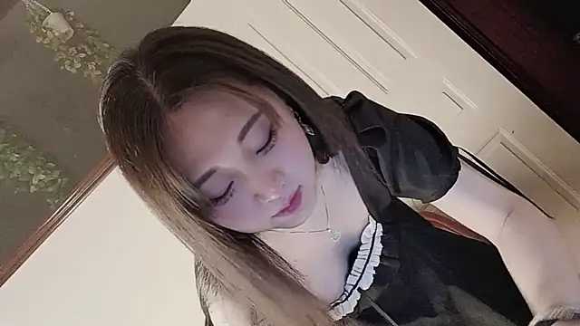 Show modela mimi-yangyang na web-kameri
