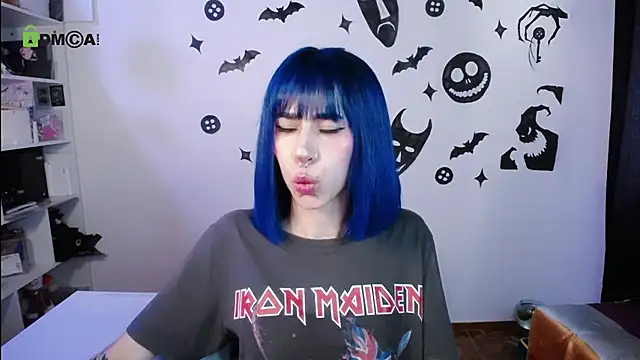 dakota_senju Show in webcam