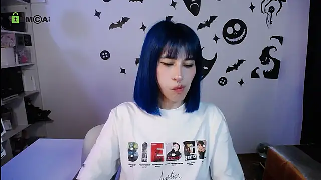 dakota_senju Show in webcam