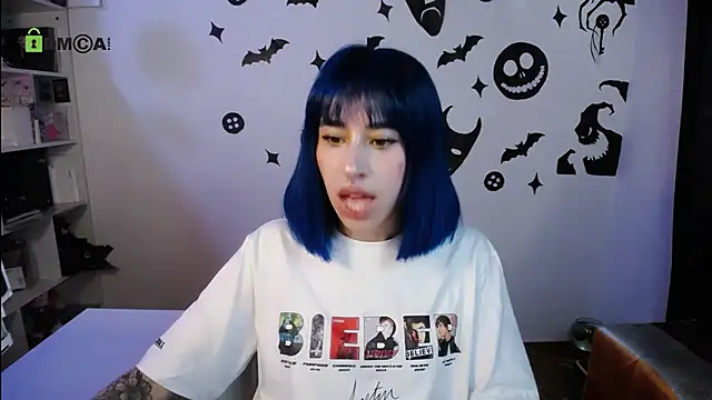 dakota_senju Show in webcam