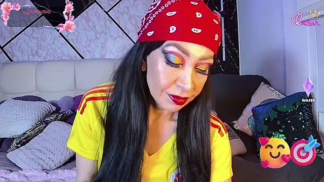 EvelinaGrey Adlı Modelin Canlı XXX Sohbeti