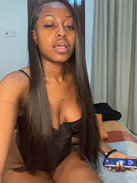 Pokazy przed kamerką – hot_daily