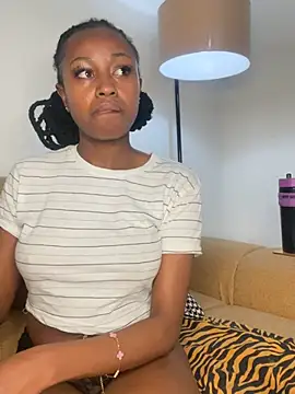 צ'אט XXX בשידור חי של hot_daily