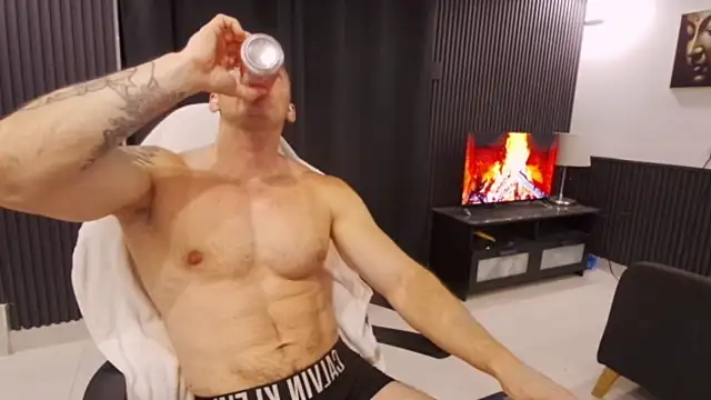 YourHotGregのウェブカメラショー