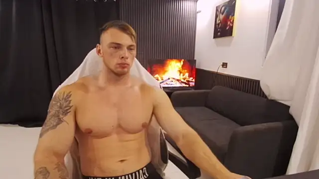 YourHotGreg Webcamshow