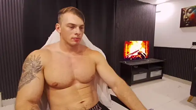 Show modela YourHotGreg na web-kameri