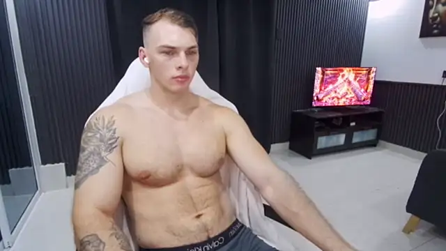 YourHotGreg Adlı Modelin Web Kamerası Şovu