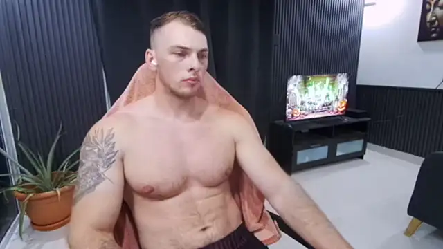 Show modela YourHotGreg na web-kameri