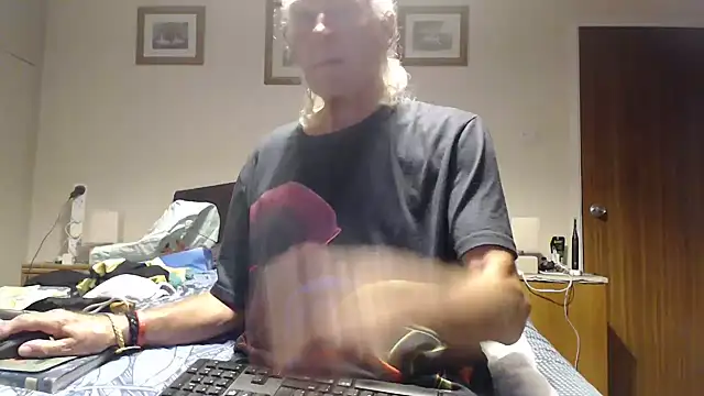 WaverlyKernow's Webcam Show