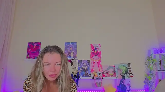 Real_Tini's Live XXX Chat