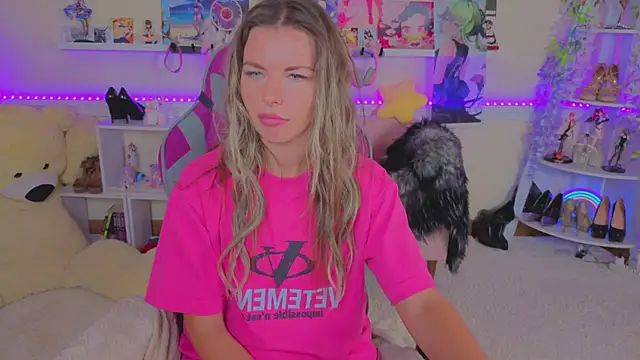 Real_Tini Webcam-Show