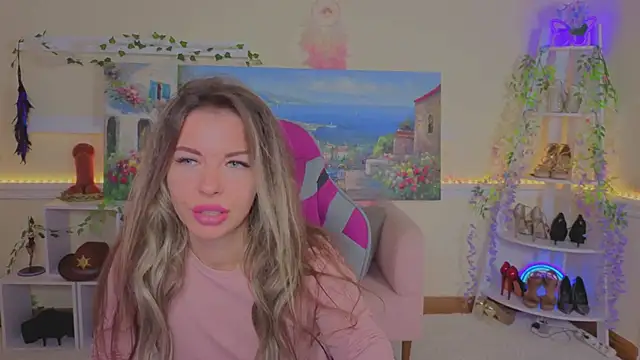 Real_Tini Chat XXX live