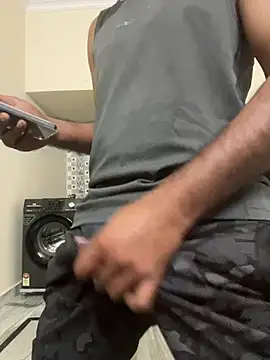Show modela TeluguBoyAbhi na web-kameri
