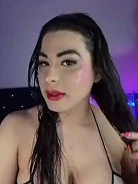 Pokazy przed kamerką – Aliice_Doll