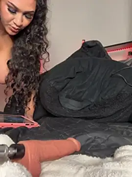 Lickplayofficial's Webcam Show