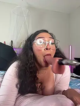 Lickplayofficial's Webcam Show