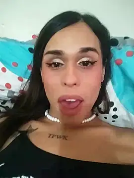 pretty_ariiel webcam show