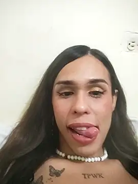 pretty_ariiel webcam show