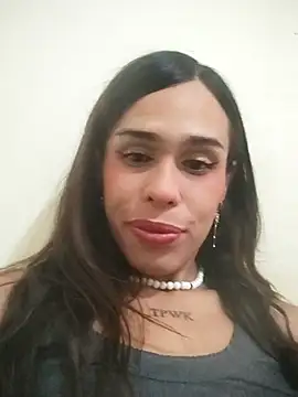 הופעת וובקאם של pretty_ariiel