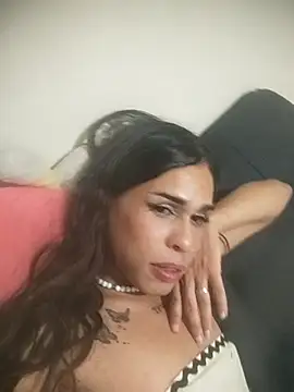 pretty_ariiel: вебкам-шоу