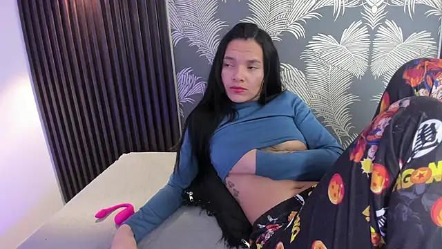 _shantal_smith's Live XXX Chat