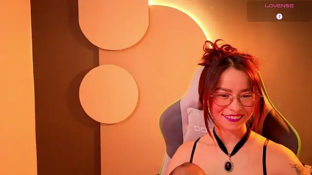 חדר צ'אט בשידור חי של rosse_98_